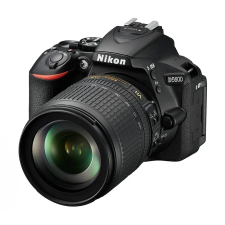 Зеркальный фотоаппарат Nikon D5600 Kit 18-105VR